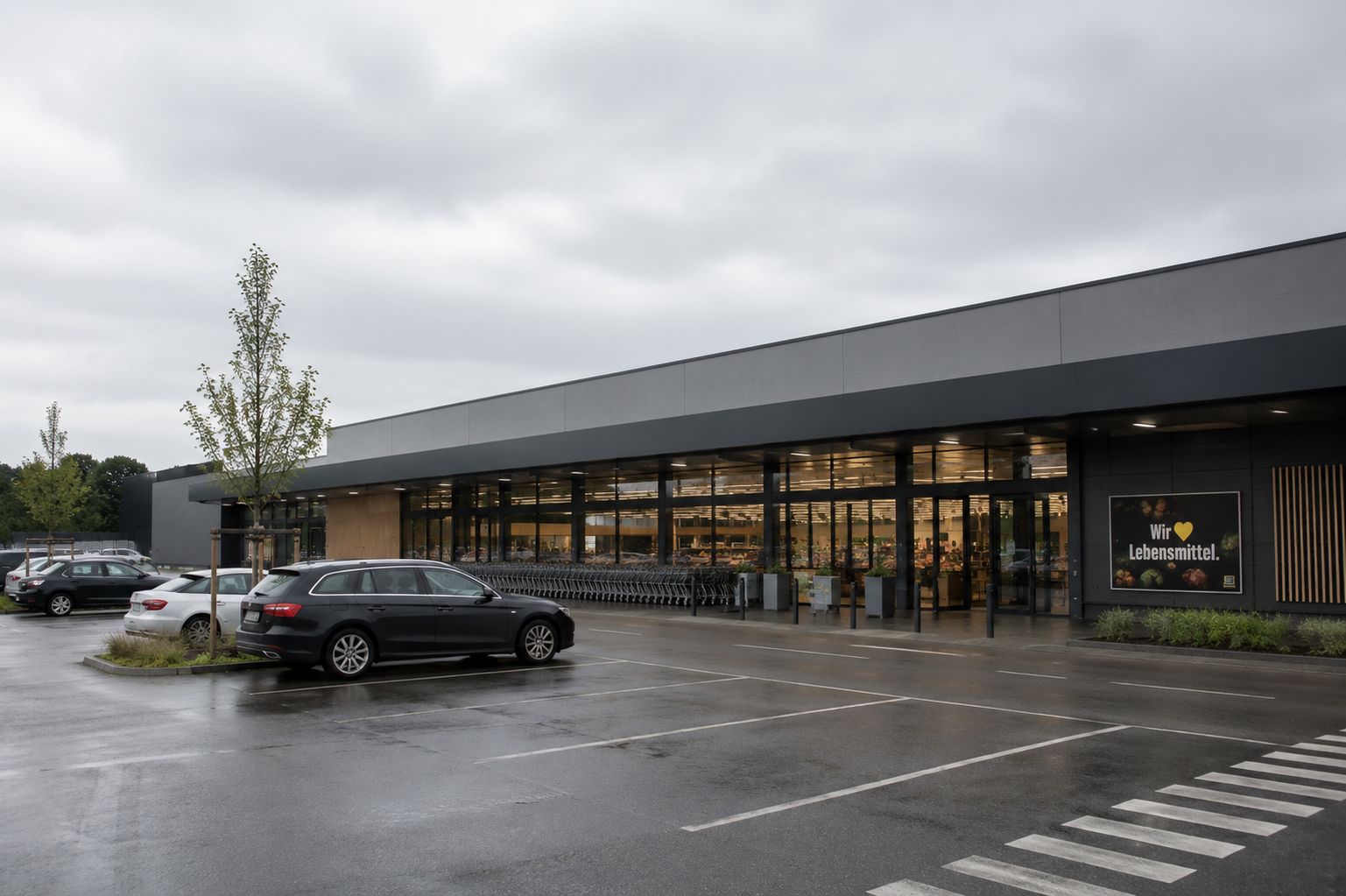 EDEKA Cash & Carry food retail logistics facility
